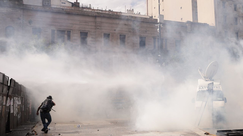 Arjantin’de çalışma reformu protestosu: Senato binasına yürüdüler - Resim : 2
