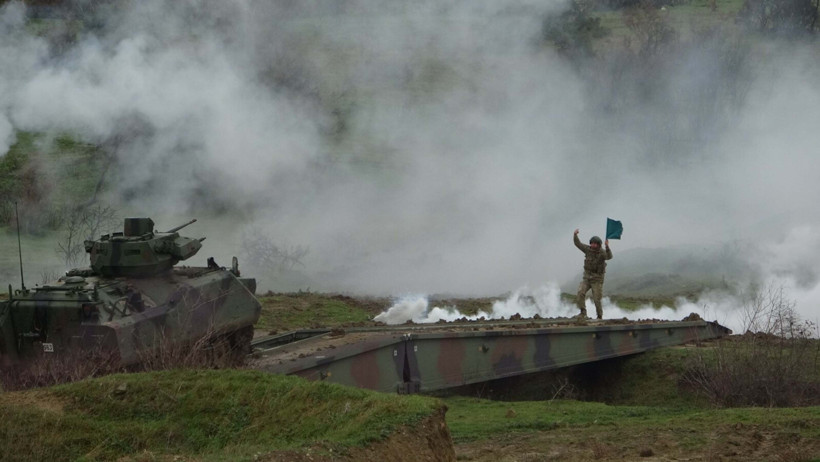 &Ccedil;anakkale&rsquo;de destansı anlar: Gelibolu&rsquo;da tanklar &ccedil;elikten g&ouml;vde oldu - Resim : 6