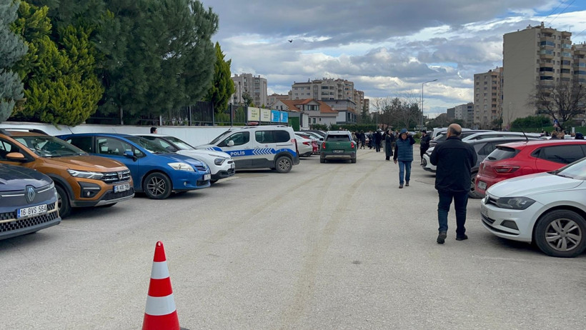 Okul çıkışında kanlı pusu: Gizem öğretmen sırtından vuruldu: Bursa’da dehşet anları - Resim : 2