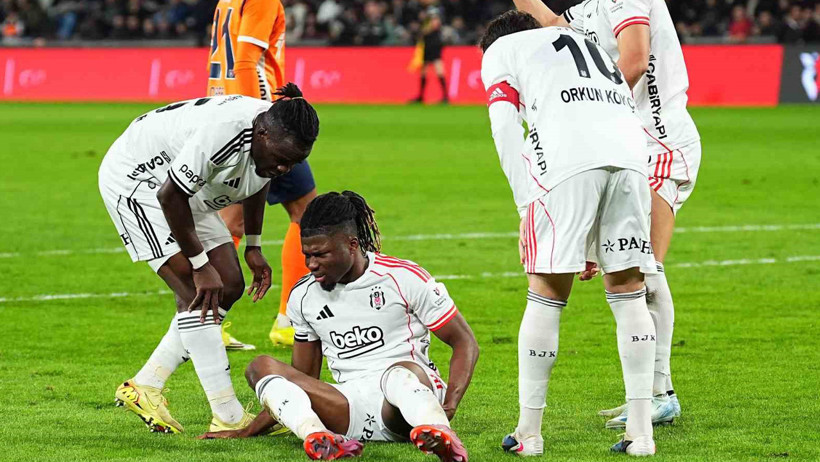 El Bilal Toure Beşiktaş taraftarlarına seslendi: 'O aptallar gibi olmayın' - Resim : 2