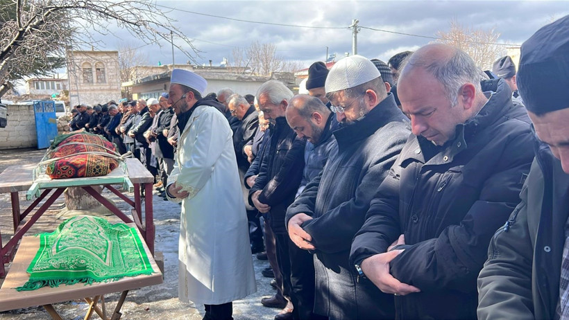 Bu anlara y&uuml;rek dayanmaz: İmam kardeşinin acısına dayanamadı: Dede tabutu kimseye vermedi - Resim : 6