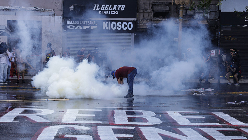 Milei h&uuml;k&uuml;metine genel grev darbesi: Başkentte reform gerilimi - Resim : 1