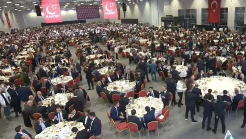 6'lı masa değil 'artı'lı masa: Liderler iftarda bir araya geldi - Resim : 1