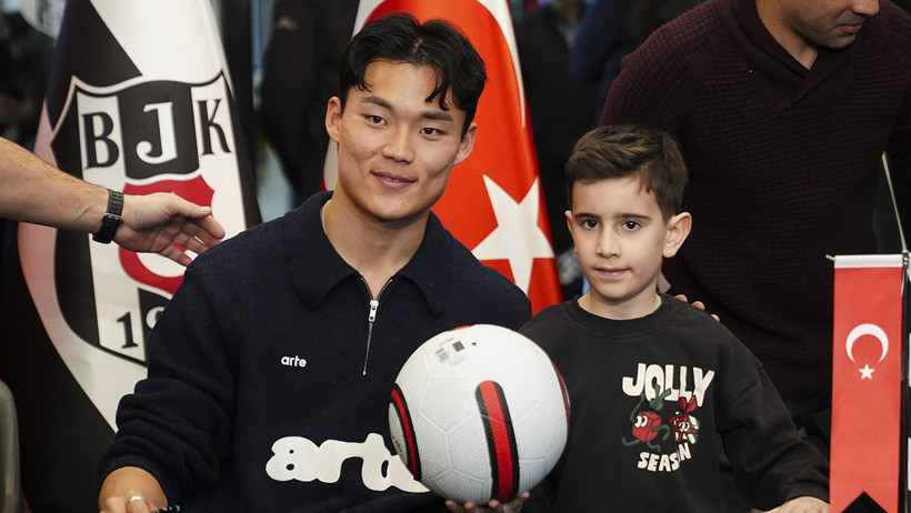 Hyeon-gyu Oh imza gününde Beşiktaş taraftarıyla buluştu - Resim : 1