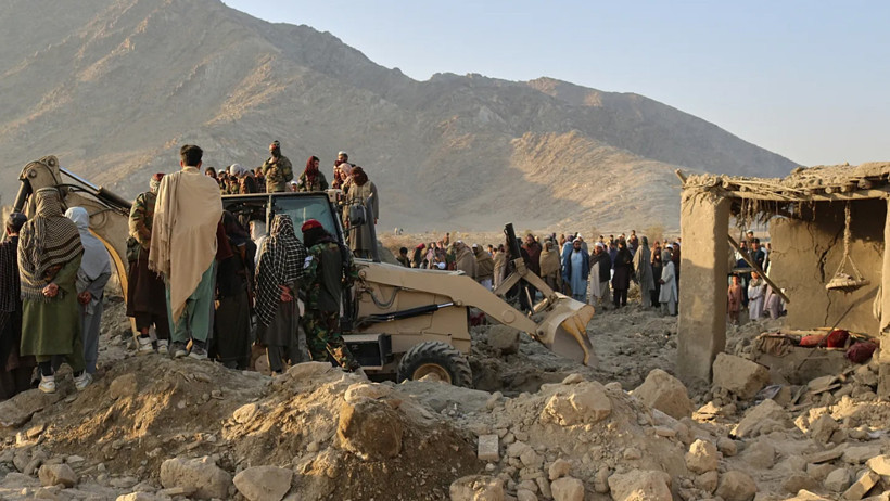 Pakistan'dan iddia: Afgan üst düzey yetkili öldürüldü - Resim : 2