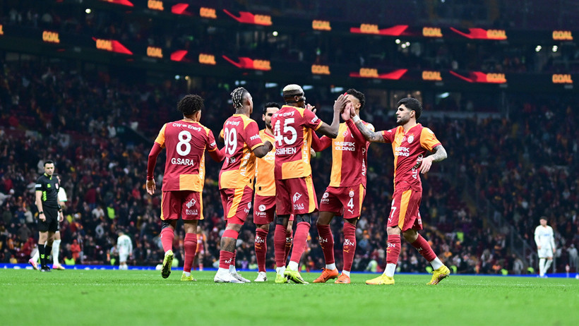 Galatasaray Alanyaspor karşısında 3 puanı 3 golle aldı - Resim : 4