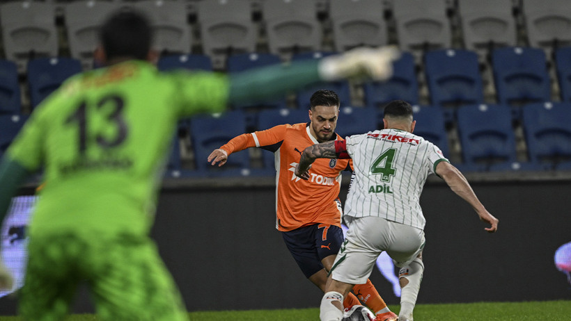 Başakşehir Konyaspor'u Selke'nin golleriyle mağlup etti - Resim : 1