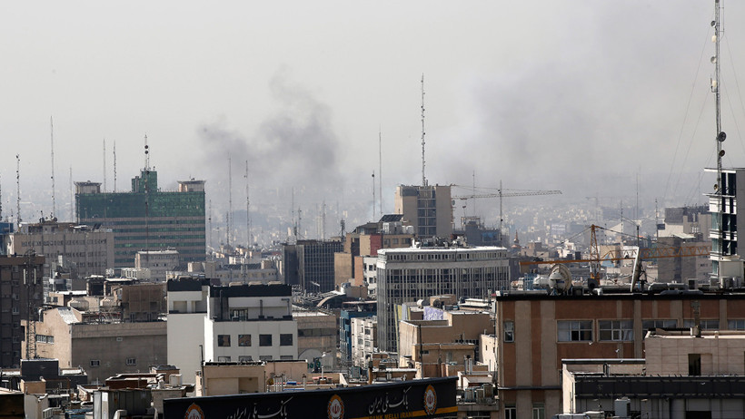 İsrail'den İran'a saldırı: Tahran'da peş peşe patlamalar - Resim : 1