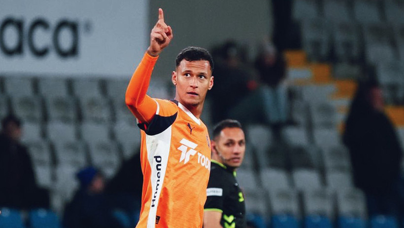 Başakşehir Konyaspor'u Selke'nin golleriyle mağlup etti - Resim : 2