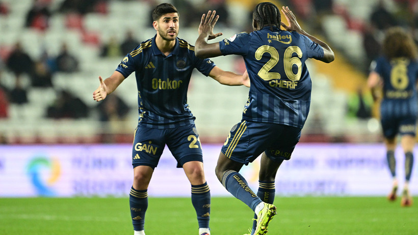 Fenerbahçe Antalya'da 2 puan bıraktı - Resim : 3