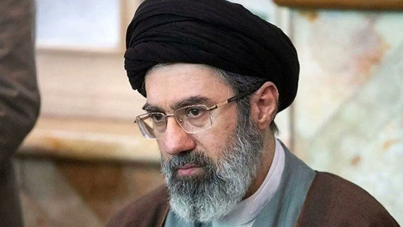 İran'ın yeni dini lideri Hamaney&rsquo;in oğlu oldu iddiası: Peki kimdir M&uuml;cteba Hamaney? - Resim : 1