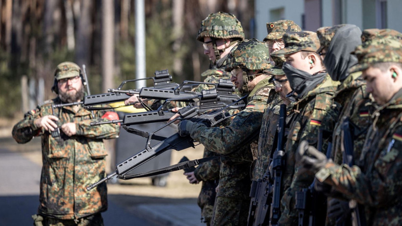 Avrupa’daki silahlanma yarışı büyüyor: Başı Almanya çekti - Resim : 4