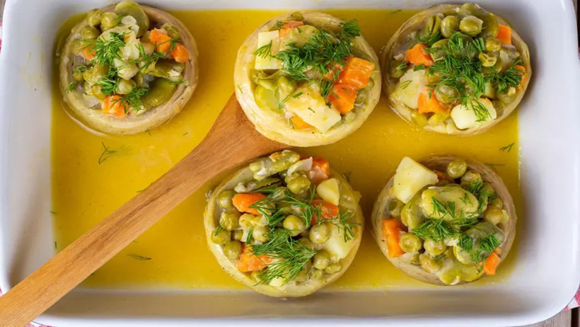 Ege mutfağının yıldızı: Zeytinyağlı enginar dolması nasıl yapılır? - Resim : 1