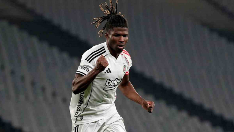 El Bilal Toure Beşiktaş taraftarlarına seslendi: 'O aptallar gibi olmayın' - Resim : 1