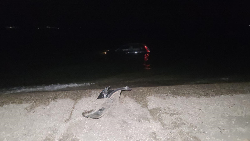 İznik G&ouml;l&uuml;'nde dehşet anları: Otomobil sulara g&ouml;m&uuml;ld&uuml; - Resim : 2