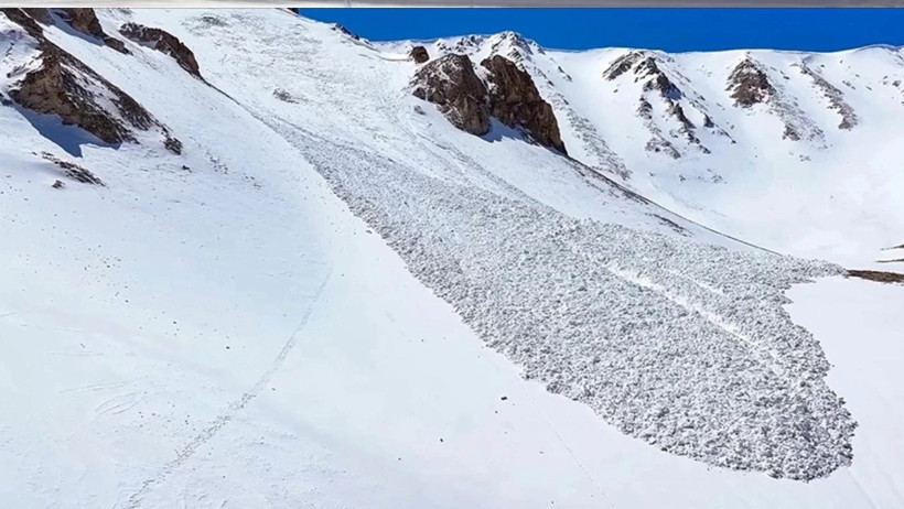 İtalya’da çığ faciası: 2 ölü, 5 yaralı - Resim : 1