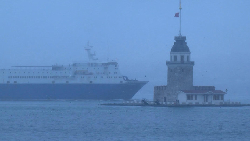 İstanbul&rsquo;da sis alarmı: Boğaz g&ouml;zden kayboldu - Resim : 1
