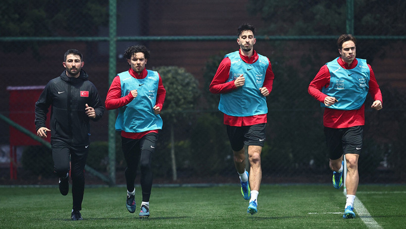 Beşiktaş Başkanı Serdal Adalı A Milli Takım antrenmanını takip etti - Resim : 3