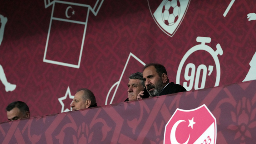 Beşiktaş Başkanı Serdal Adalı A Milli Takım antrenmanını takip etti - Resim : 6