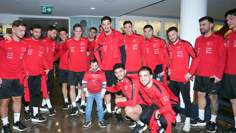 Beşiktaş Başkanı Serdal Adalı A Milli Takım antrenmanını takip etti - Resim : 7