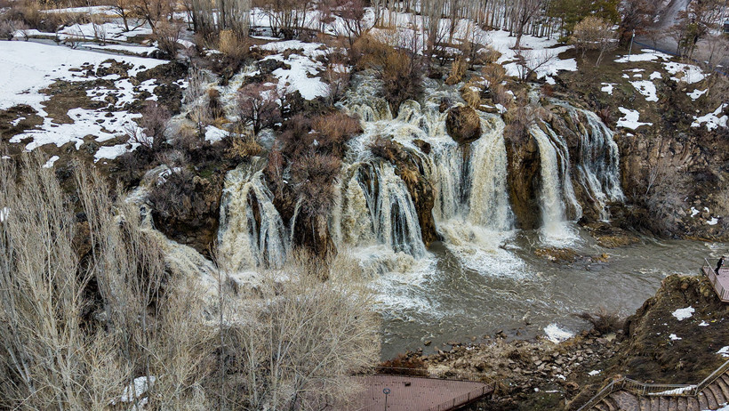 Van’ın gizli cenneti Muradiye Şelalesi’nde görsel şölen - Resim : 5
