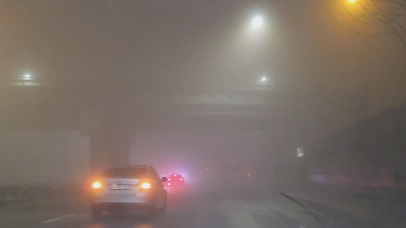 Aydınlatma direğine &ccedil;arpan otomobil ters d&ouml;nd&uuml;: Ekipler seferber oldu - Resim : 4