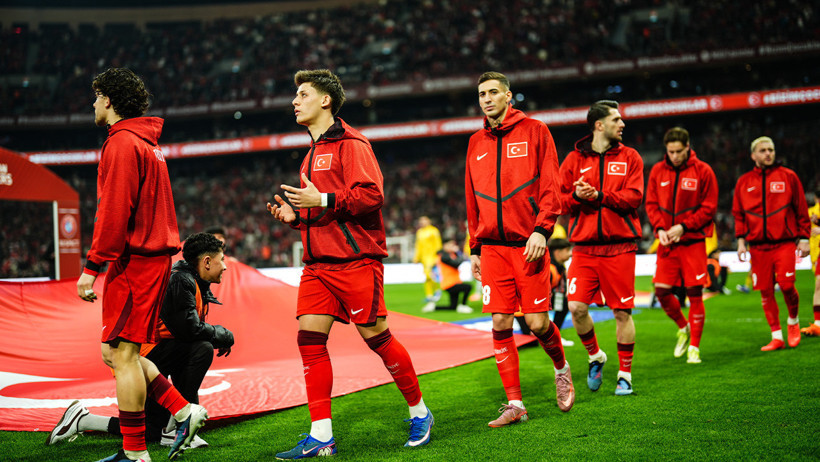 A Milli Takımımız Romanya'yı 1-0 yenerek Dünya Kupası play-off finaline yükseldi - Resim : 4