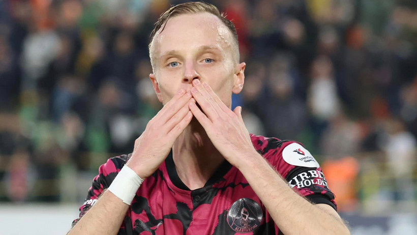 Alanyaspor'un Kosovalı oyuncusu Hadergjonaj'dan Türkiye maçı yorumu - Resim : 2