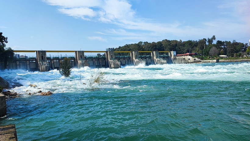 Seyhan Barajı'nda kapaklar açıldı: Çağlayan sular Seyhan Nehri ile buluştu - Resim : 1