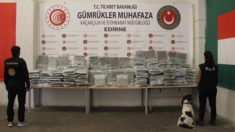 Kapıkule&rsquo;de uyuşturucu operasyonu: 60 kilo esrar ele ge&ccedil;irildi - Resim : 1