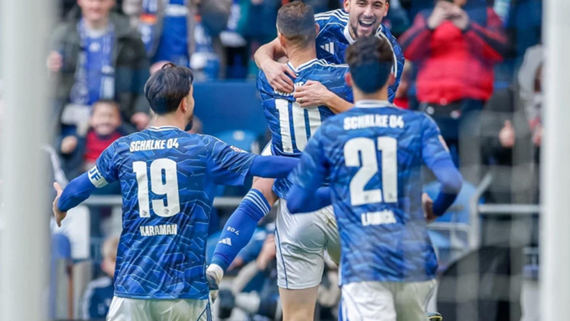 Dzeko'dan Kenan Karaman'ı yıkan haber: Bundesliga hayalleri suya düşebilir - Resim : 9