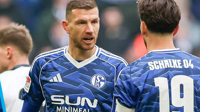 Dzeko'dan Kenan Karaman'ı yıkan haber: Bundesliga hayalleri suya düşebilir - Resim : 5