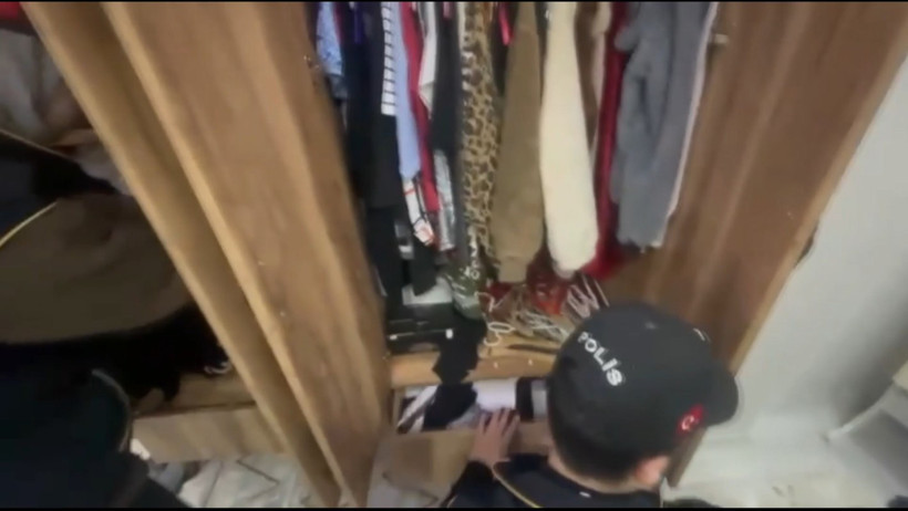 Şebekenin kirli arşivi polisin elinde: İşte fuhuş operasyonun detayları - Resim : 10