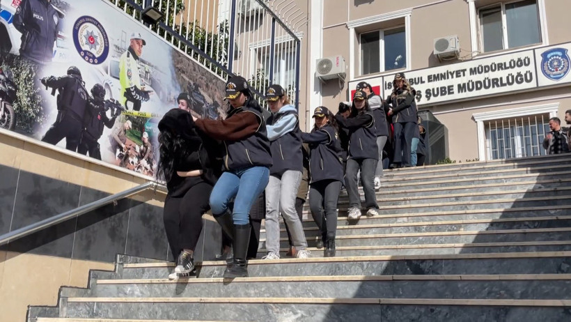 Şebekenin kirli arşivi polisin elinde: İşte fuhuş operasyonun detayları - Resim : 7