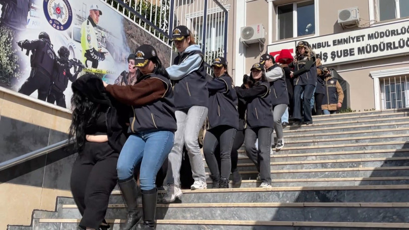 Şebekenin kirli arşivi polisin elinde: İşte fuhuş operasyonun detayları - Resim : 6