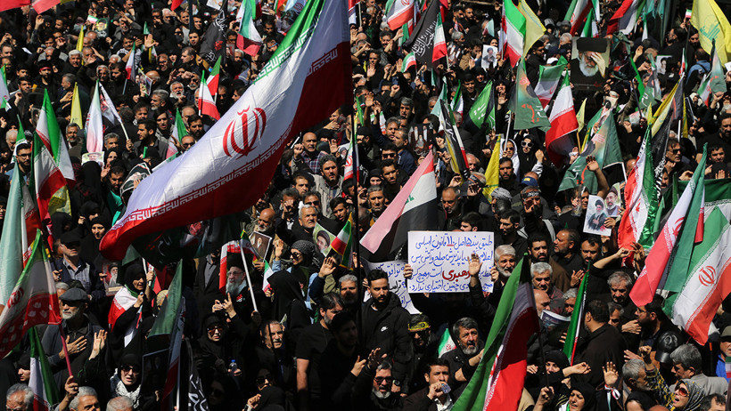 Tahran’da 10 binler Hamaney’i andı: Öldürülmesinin üzerinden 40 gün geçti - Resim : 3