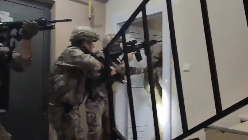 Terör örgütü IŞİD’e darbe vuruldu: Şanlıurfa'da hareketli anlar - Resim : 1