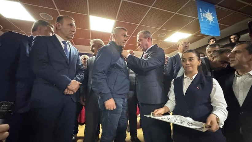 AK Parti'ye geçiş partisi: Gelecek tam kadro AK Parti'de - Resim : 1