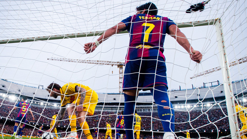 Barcelona derbide hata yapmadı: La Liga'da şampiyonluk yarışında fark açıldı - Resim : 2