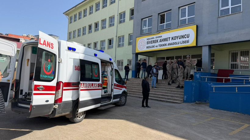 Lisede kanlı baskın: Özel harekat okula girdi: 16 yaralı: Saldırgan intihar etti - Resim : 4