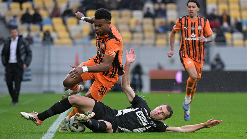 Arda Turan'ın Shakhtar'ı şeytanın bacağını kırdı: Ligde tarihi galibiyet - Resim : 1