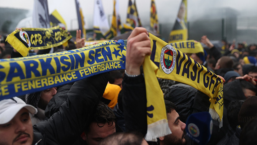 Fenerbahçe'den Galatasaray maçına gidecek taraftarlara forma jesti - Resim : 1
