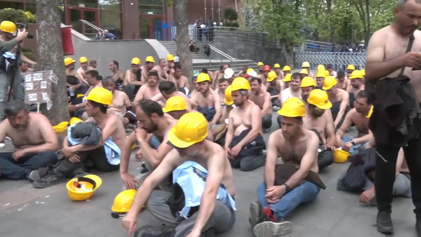 Madenciler ve polis arasında arbede: Başaran Aksu gözaltına alındı - Resim : 1