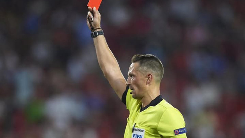 IFAB yeni kırmızı kart kuralını onayladı: Dünya Kupası'nda uygulanacak - Resim : 1
