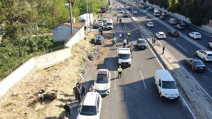 İzmir'de freni arızalanan tır 9 araca çarptı: Ölü ve yaralılar var - Resim : 3