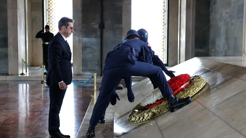 Fenerbahçe Divan Kurulu'ndan Anıtkabir ziyareti - Resim : 1