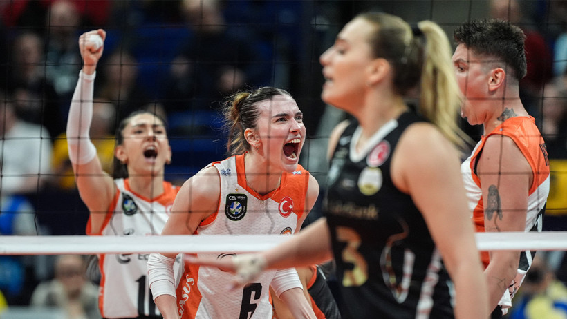 Türk finalinde Vakıfbank Eczacıbaşı'nı 3-1 yenerek Şampiyonlar Ligi şampiyonu oldu - Resim : 2