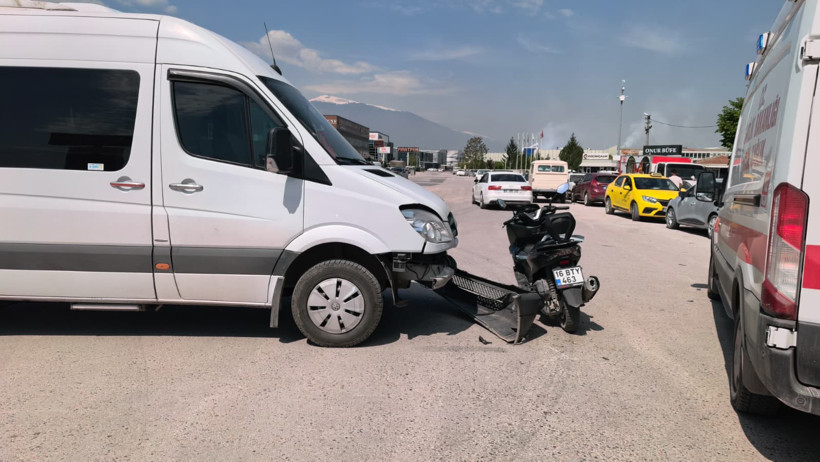 İnegöl’de korkunç kaza: Motosikletteki baba ile kızı savruldu - Resim : 1