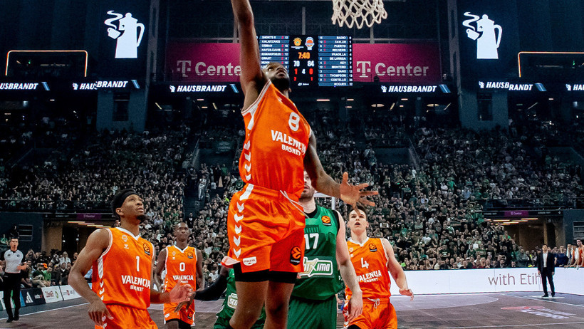 Valencia seriye tutundu: Ergin Ataman ve Pedro Martinez diskalifiye edildi - Resim : 1