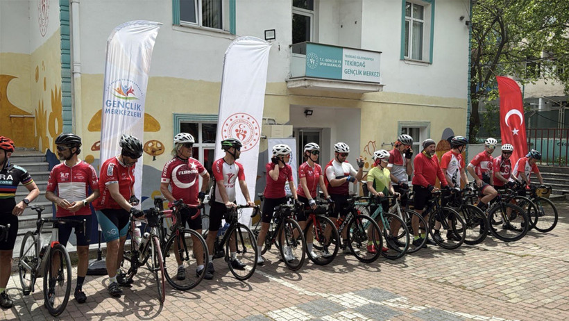 Selanik’ten Samsun’a en anlamlı yolculuk: Ata toprağı pedallarla taşınıyor - Resim : 2